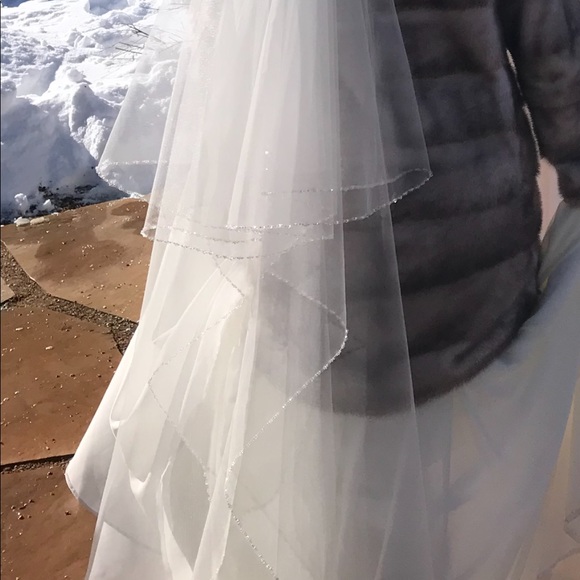 FLOWER DREAM A-line wedding dress, veil+hair decor - Picture 10 of 11